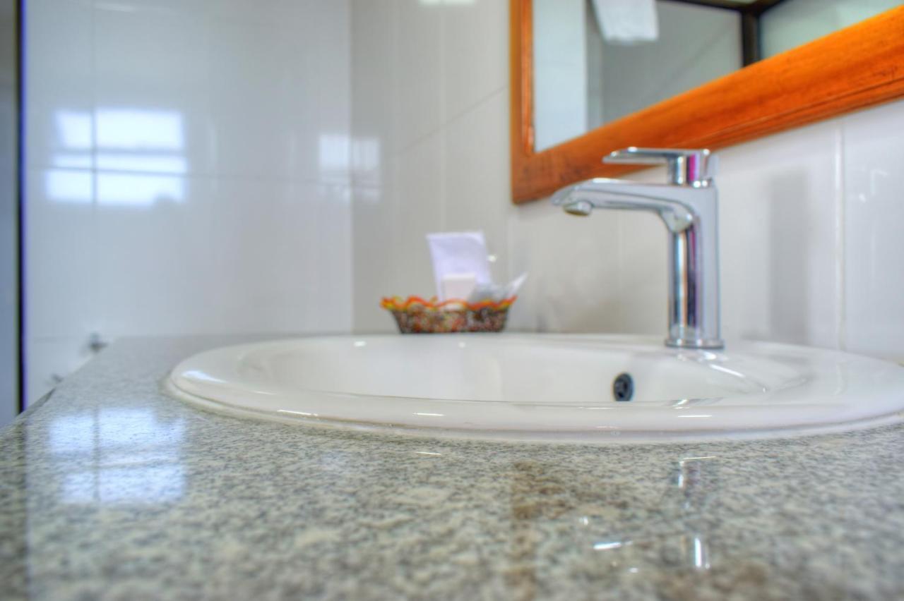 Peaks Hotel Nanyuki Bagian luar foto