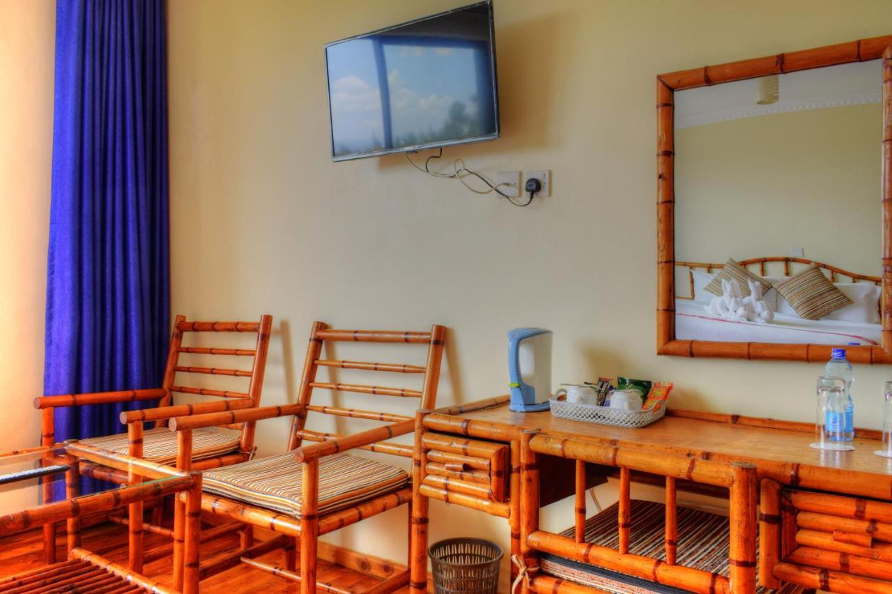 Peaks Hotel Nanyuki Bagian luar foto